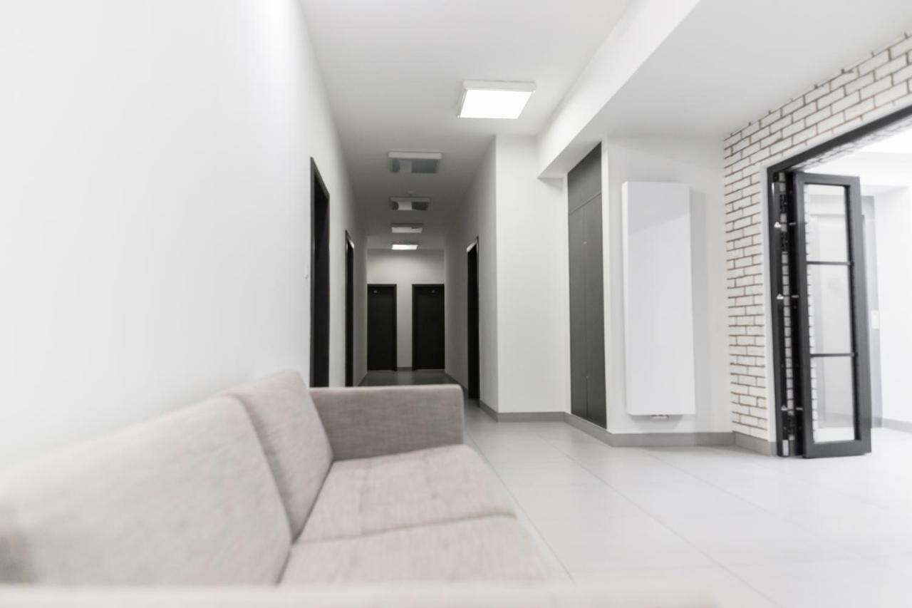 Goldeneye Apartment Center Wroclaw Bagian luar foto