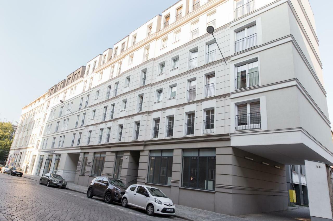 Goldeneye Apartment Center Wroclaw Bagian luar foto